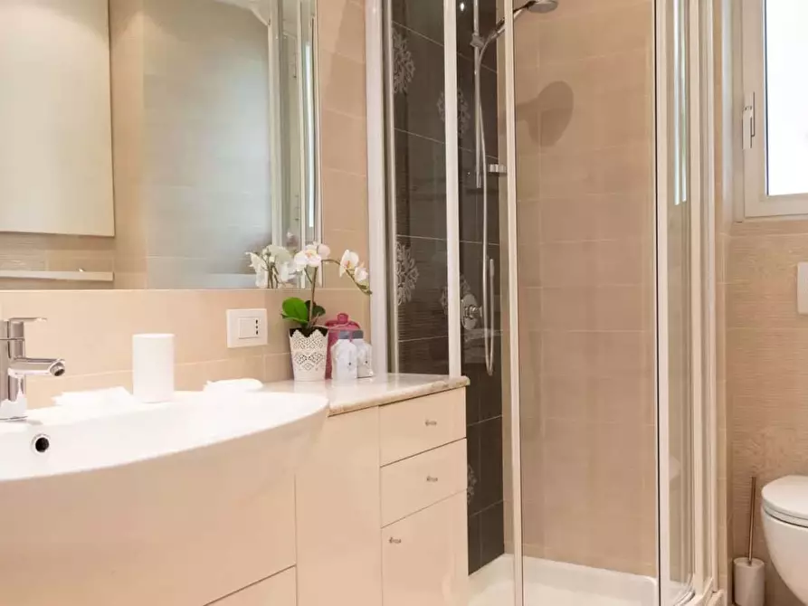 Immagine 12 di Appartamento in affitto  in Via Aurora31 a Roma