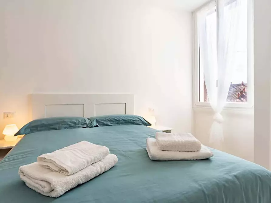 Immagine 25 di Appartamento in affitto  in Viale Nazario Sauro5 a Milano