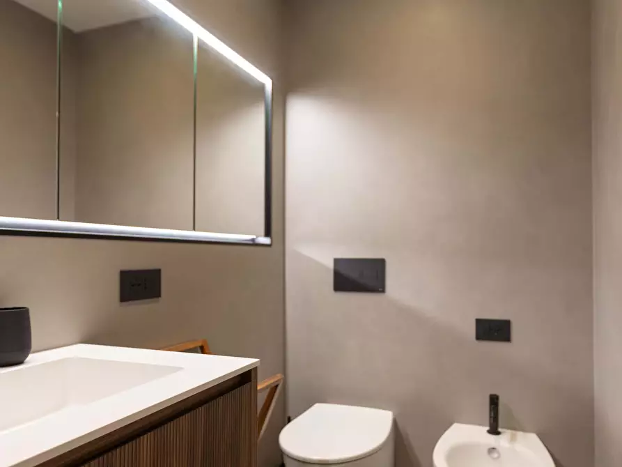 Immagine 22 di Appartamento in affitto  in Via Guido D'Arezzo8 a Milano