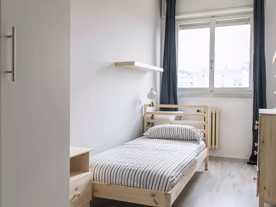 Immagine 4 di Camera in affitto  in Via Federico Engels8 a Milano