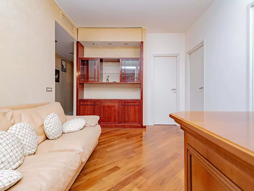 Immagine 23 di Camera in affitto  in Via Francesco Caracciolo77 a Milano