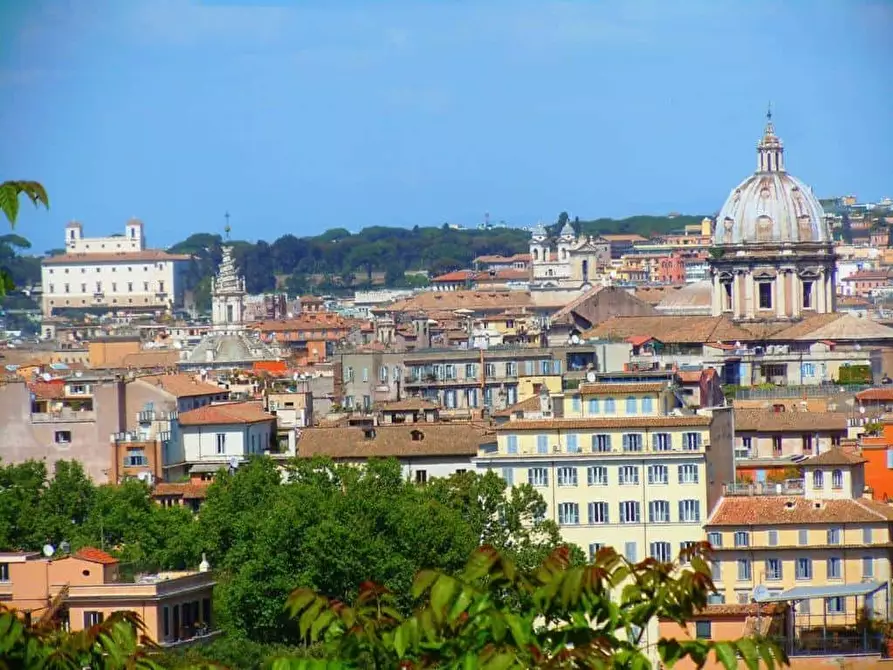 Immagine 12 di Appartamento in affitto  in Via Giulia173 a Roma