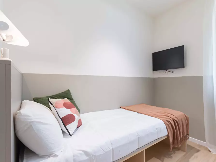 Immagine 4 di Camera in affitto  in Via Lepontina4 a Milano