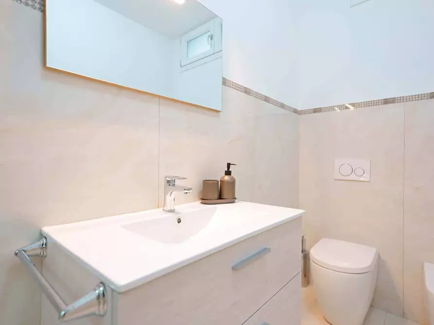 Immagine 12 di Appartamento in affitto  in Via Porrettana117 a Bologna