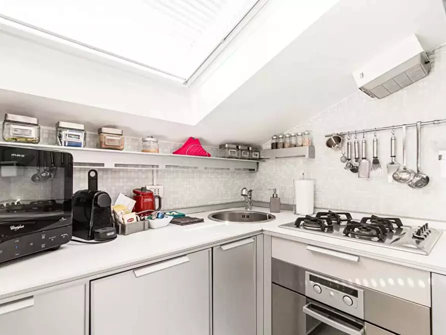 Immagine 6 di Appartamento in affitto  in Via Tommaso Grossi9 a Como