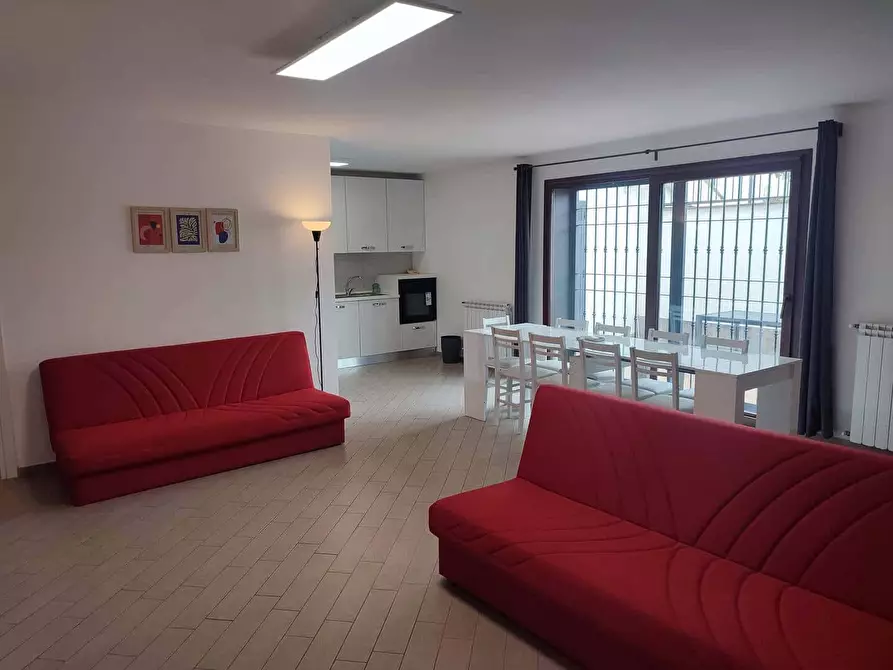 Immagine 61 di Appartamento in affitto  in via Giorgio Bassani62 a Roma