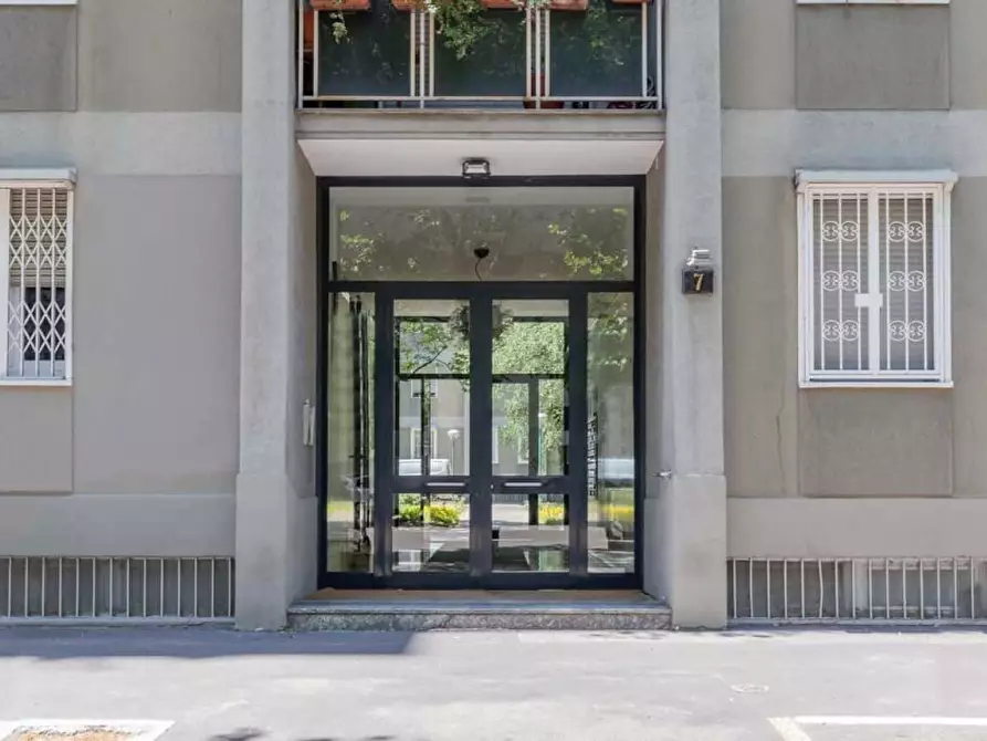 Immagine 7 di Appartamento in affitto  in Via Alcuino7 a Milano