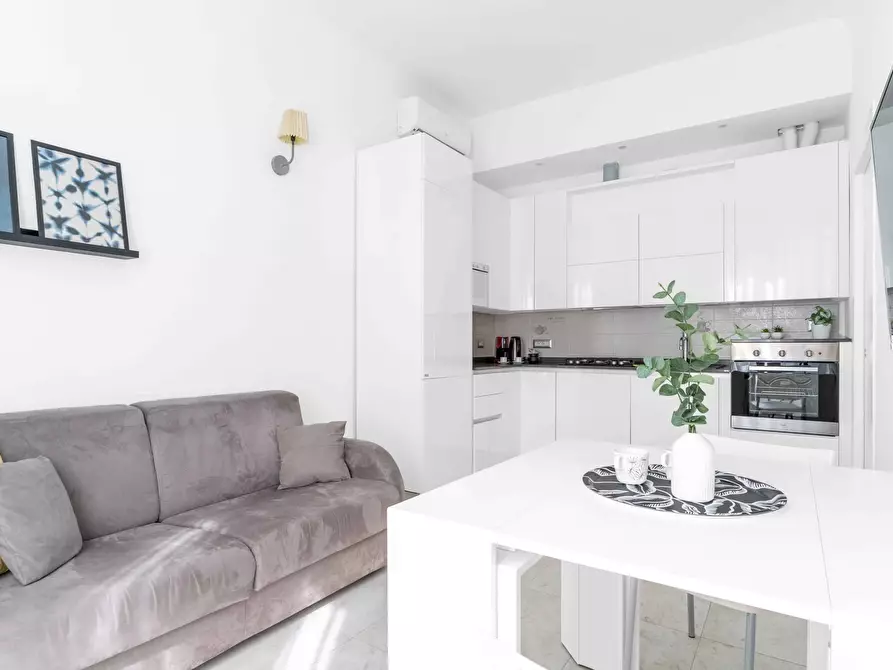 Immagine 1 di Appartamento in affitto  in Via Tonale16 a Milano