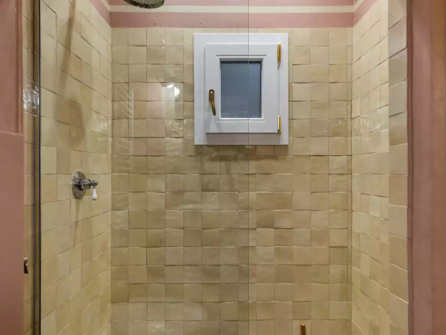 Immagine 15 di Appartamento in affitto  in Via Broccaindosso71 a Bologna