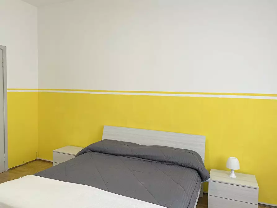 Immagine 4 di Camera in affitto  in Via Giovanni Segantini75 a Milano