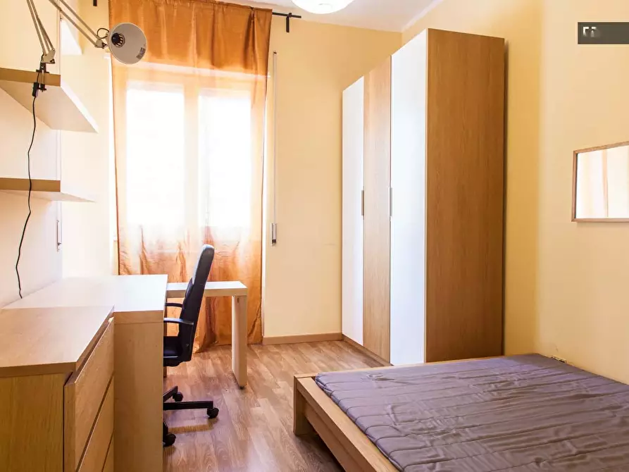 Immagine 2 di Camera in affitto  in Viale Jonio2 a Roma