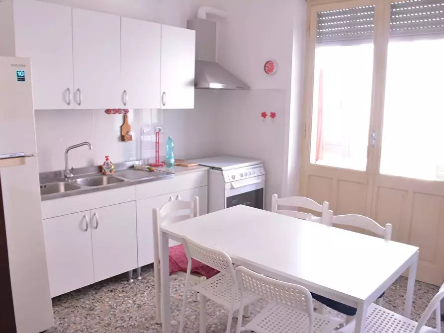 Immagine 4 di Camera in affitto  in Via dei Giudicati1 a Cagliari