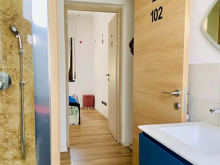 Immagine 8 di Camera in affitto  in Via Sesto Calende16 a Milano