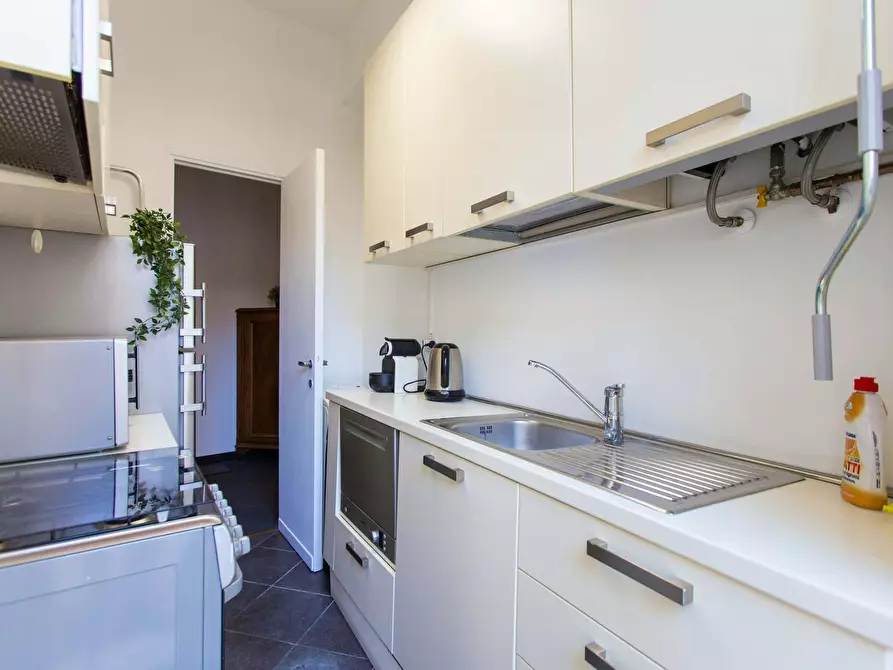 Immagine 6 di Appartamento in affitto  in Via Durini a Milano