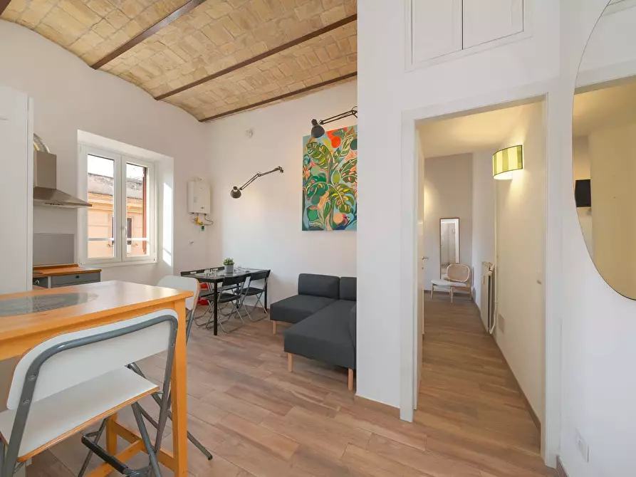 Immagine 19 di Appartamento in affitto  in Via del Commercio12 a Roma