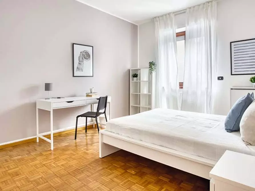 Immagine 8 di Camera in affitto  in Via Ronchi24 a Milano