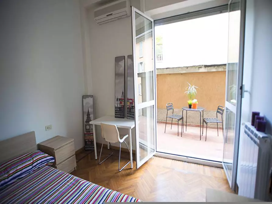 Immagine 3 di Camera in affitto  in Viale Tunisia2 a Milano