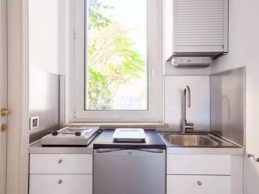Immagine 9 di Appartamento in affitto  in Viale Cirene5 a Milano