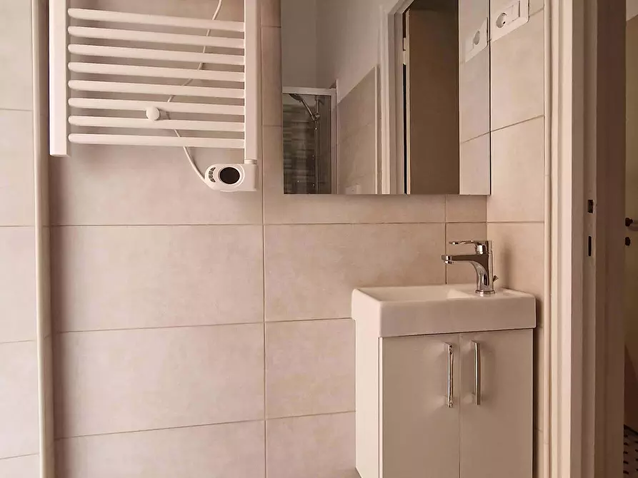 Immagine 13 di Camera in affitto  in Via Attilio Ambrosini1 a Roma