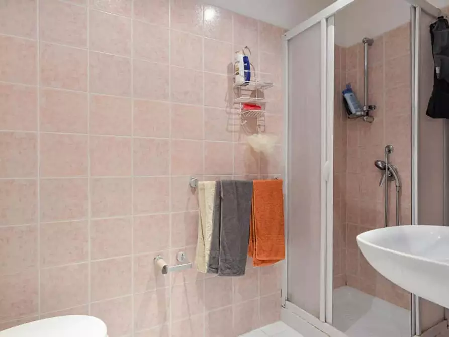 Immagine 4 di Camera in affitto  in Via Alessandria143 a Roma