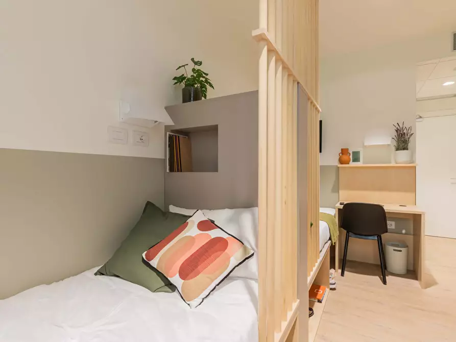 Immagine 8 di Camera in affitto  in Via Lepontina4 a Milano