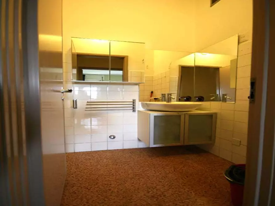 Immagine 6 di Camera in affitto  in Via Carlo Marx32 a Milano