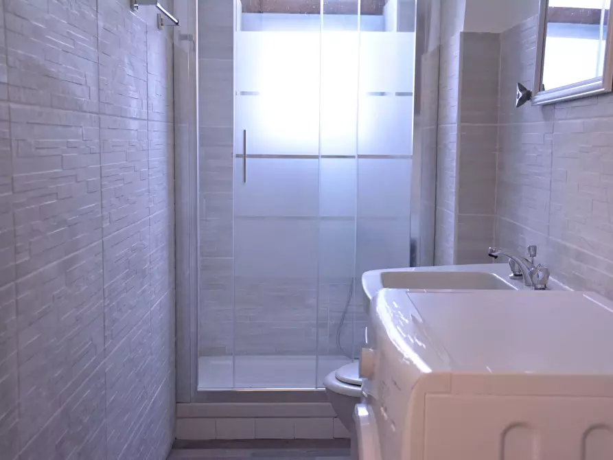 Immagine 12 di Camera in affitto  in Via Tigellio20 a Cagliari