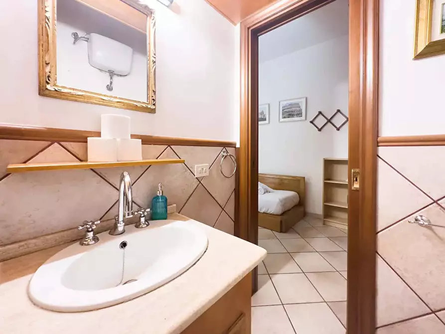 Immagine 18 di Appartamento in affitto  in Via Modica2 a Roma