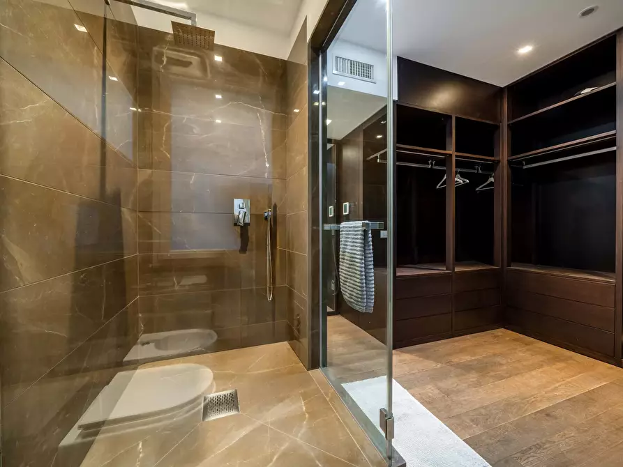 Immagine 56 di Appartamento in affitto  in Via Borgonuovo4 a Milano