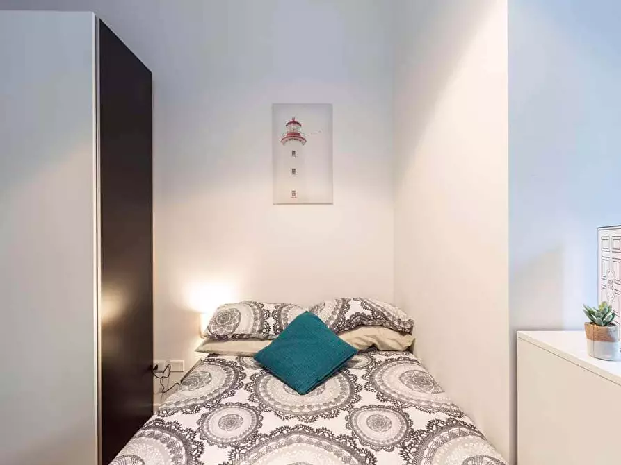Immagine 5 di Camera in affitto  in Via Paolo Bassi22 a Milano