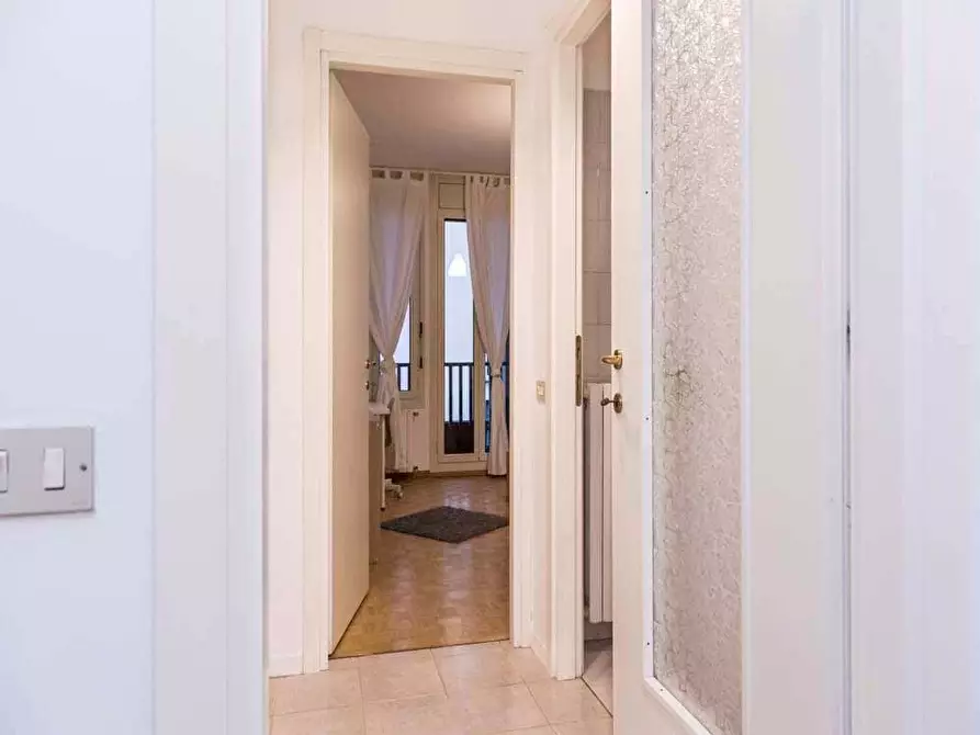 Immagine 28 di Camera in affitto  in Viale Monte Santo8 a Milano