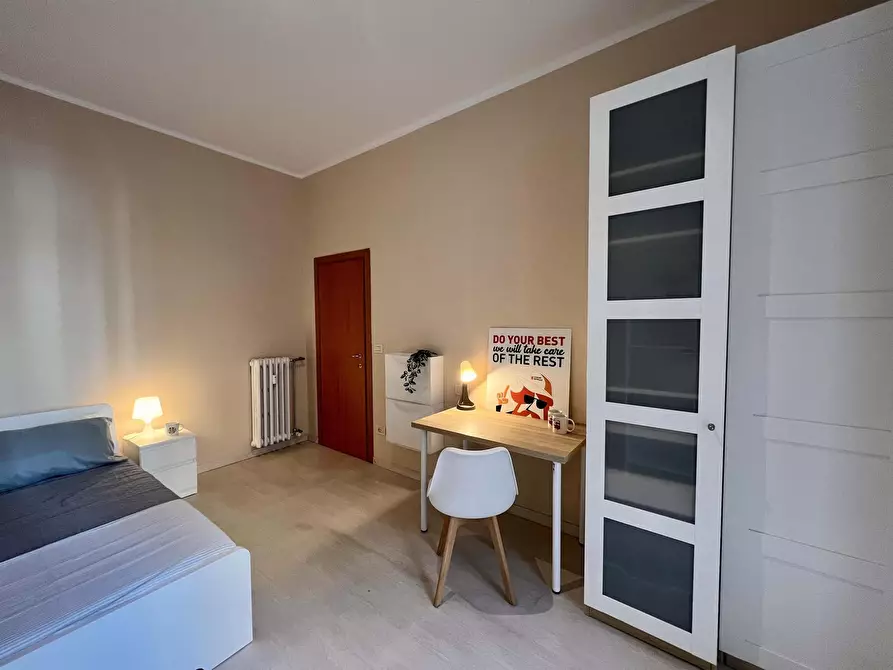 Immagine 11 di Camera in affitto  in Via Toscana56 a Bologna