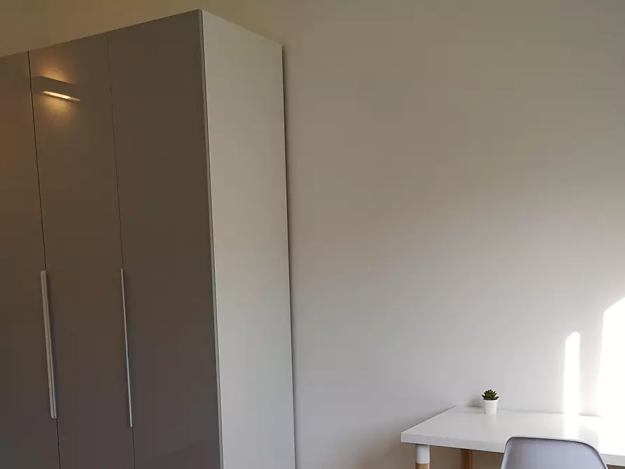 Immagine 2 di Camera in affitto  in Viale Campania29 a Milano