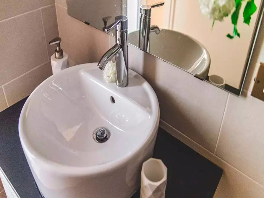 Immagine 27 di Camera in affitto  in Viale Nazario Sauro4 a Milano