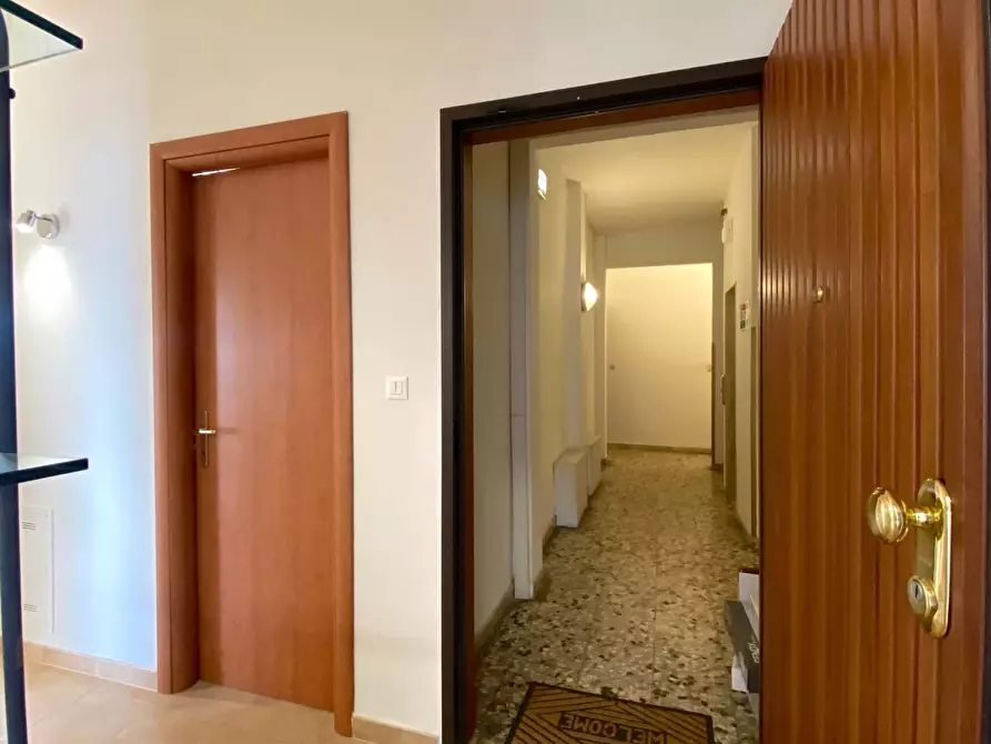 Immagine 18 di Appartamento in affitto  in Via Giulio Cesare82 a Viareggio