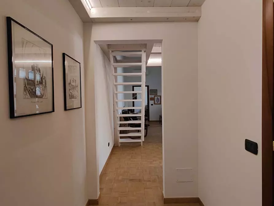 Immagine 31 di Appartamento in affitto  in Via Luigi Settembrini60 a Milano