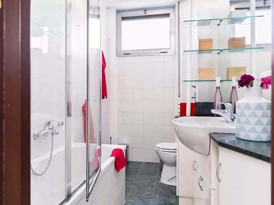 Immagine 30 di Camera in affitto  in Via Giuseppe Frua16 a Milano