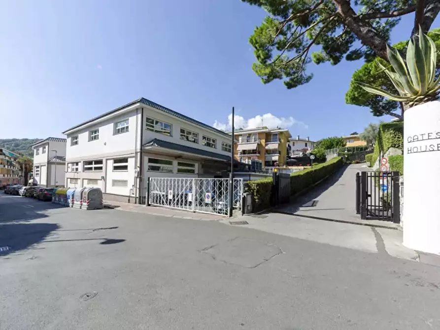 Immagine 33 di Appartamento in affitto  in Viale Privato dei Lauri12 a Rapallo