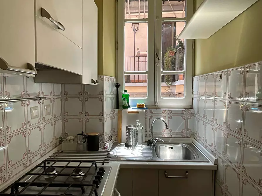 Immagine 26 di Appartamento in affitto  in Via di Sant'Andrea delle Fratte a Roma