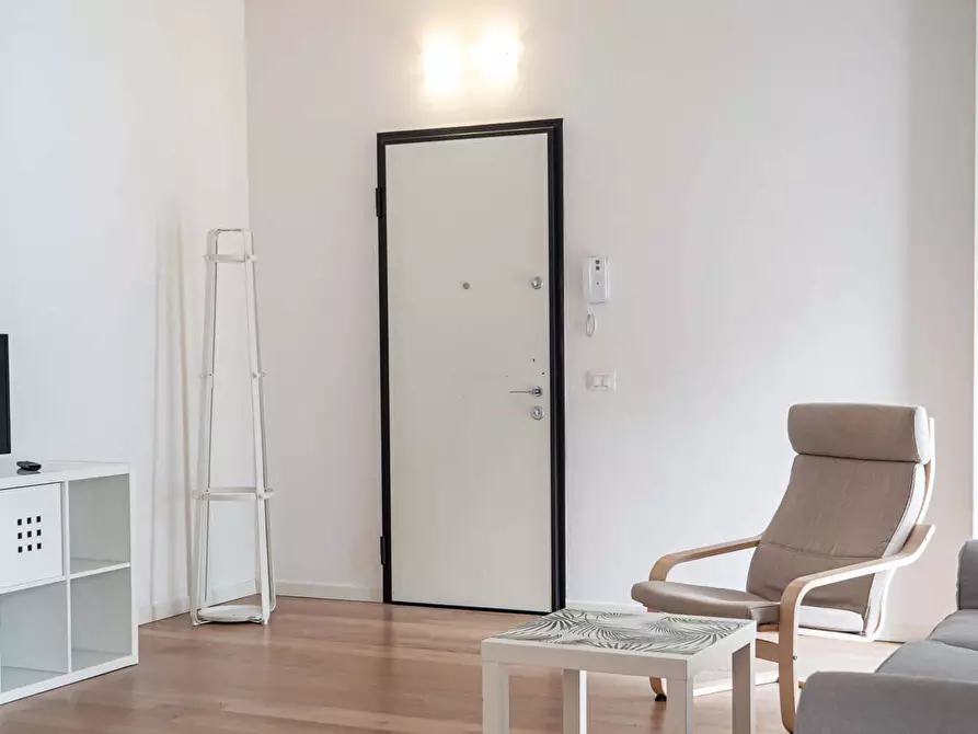 Immagine 4 di Appartamento in affitto  in Via Vesio28 a Milano