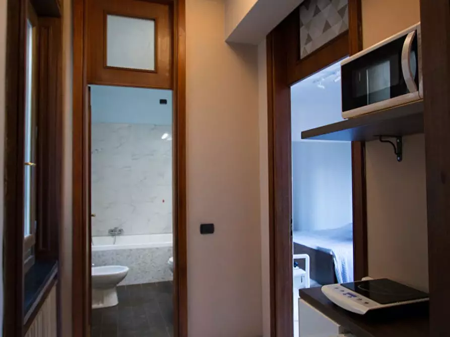 Immagine 8 di Appartamento in affitto  in Via dei Piatti8 a Milano