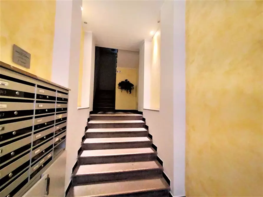 Immagine 6 di Camera in affitto  in Via del Toro9 a Trieste