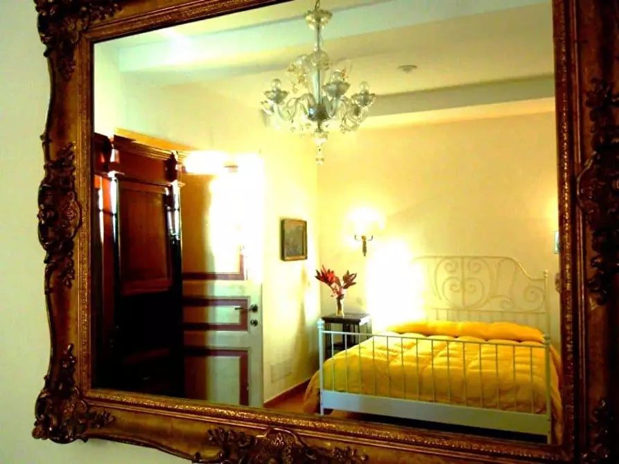 Immagine 10 di Appartamento in affitto  in Via Giulia173 a Roma