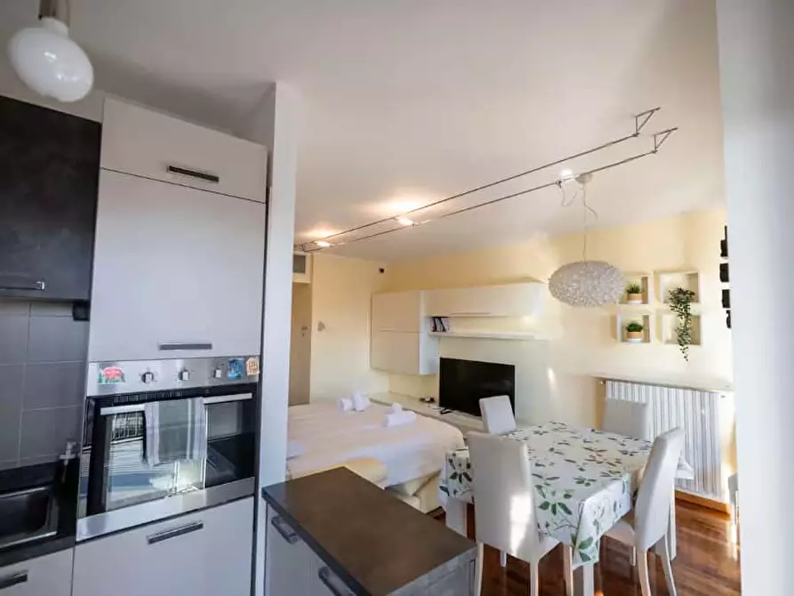 Immagine 13 di Appartamento in affitto  in Viale dell'Innovazione11 a Milano