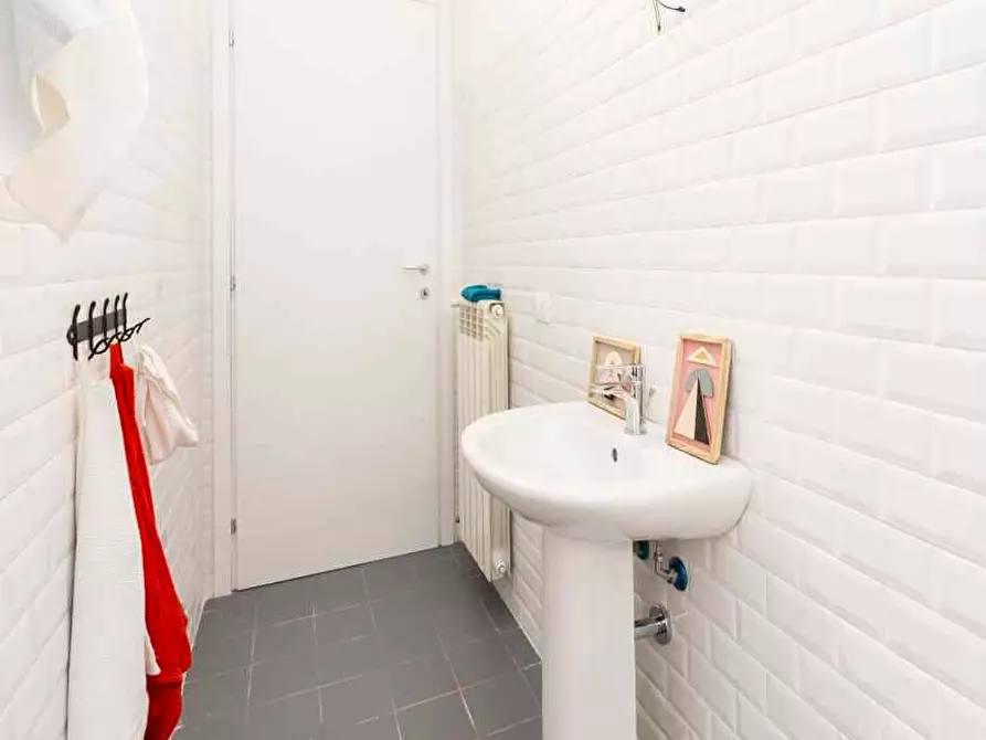 Immagine 23 di Camera in affitto  in Via San Marco20 a Milano