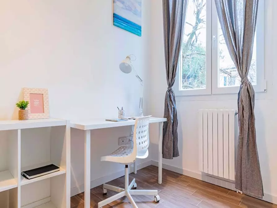 Immagine 6 di Camera in affitto  in Viale Alfredo Oriani26 a Bologna