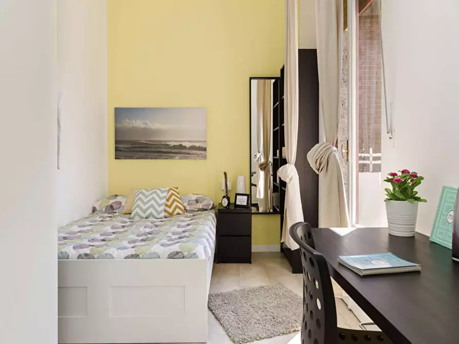 Immagine 1 di Camera in affitto  in Via Salvatore Barzilai9 a Milano