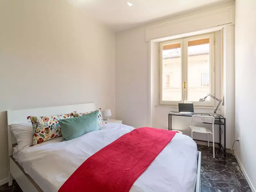 Immagine 3 di Camera in affitto  in Viale dei Mille8 a Firenze