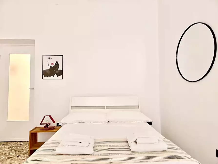 Immagine 3 di Camera in affitto  in Via Vitruvio37 a Milano