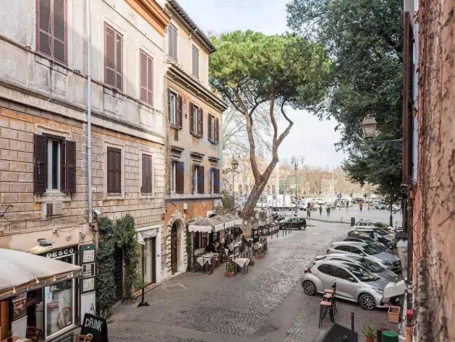 Immagine 25 di Appartamento in affitto  in Via Di Ponte Sisto72 a Roma